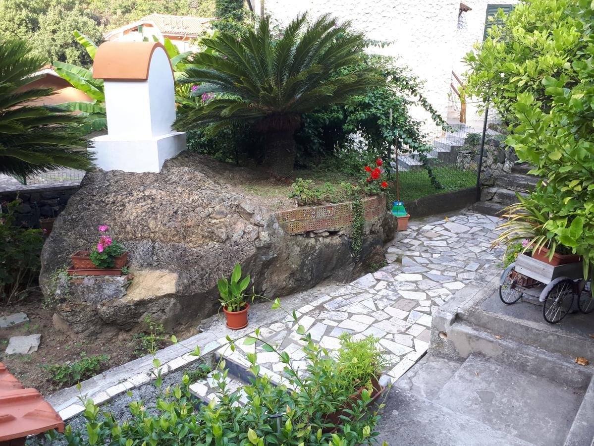 Ai Tre Limoni Bed & Breakfast Varazze Exterior photo